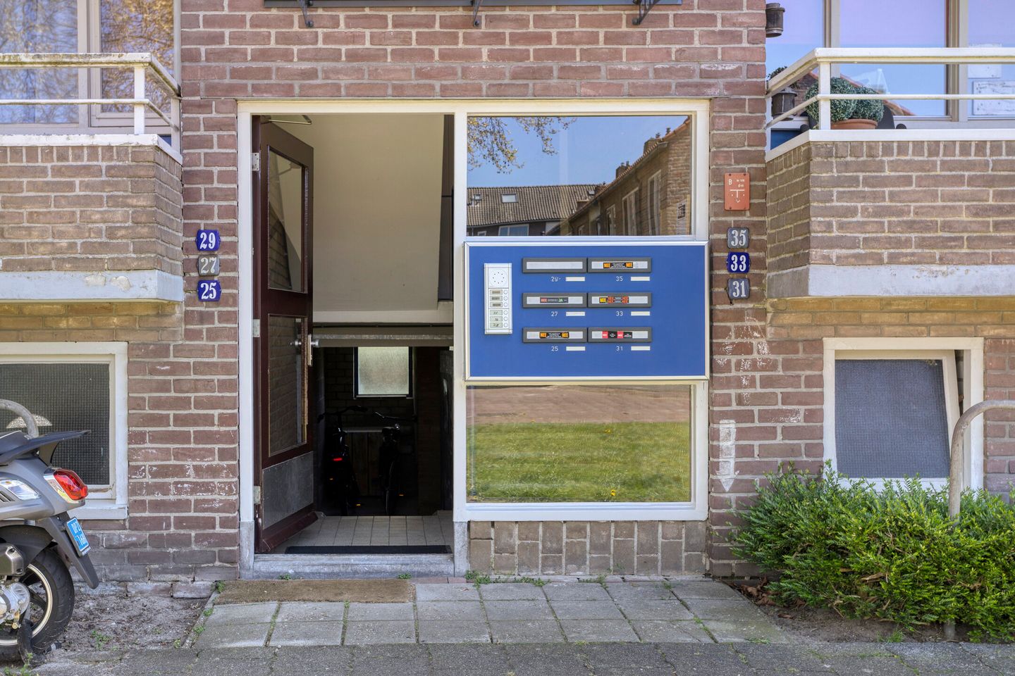 Photo 5 of Duizendschoonstraat 33