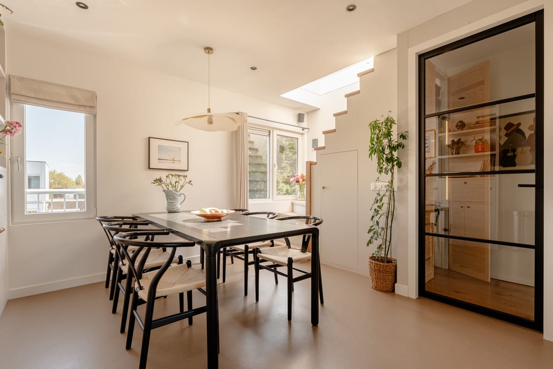 Renovated Top-Floor Apartment with Panoramic Rooftop Terrace in Watergraafsmeer — 11