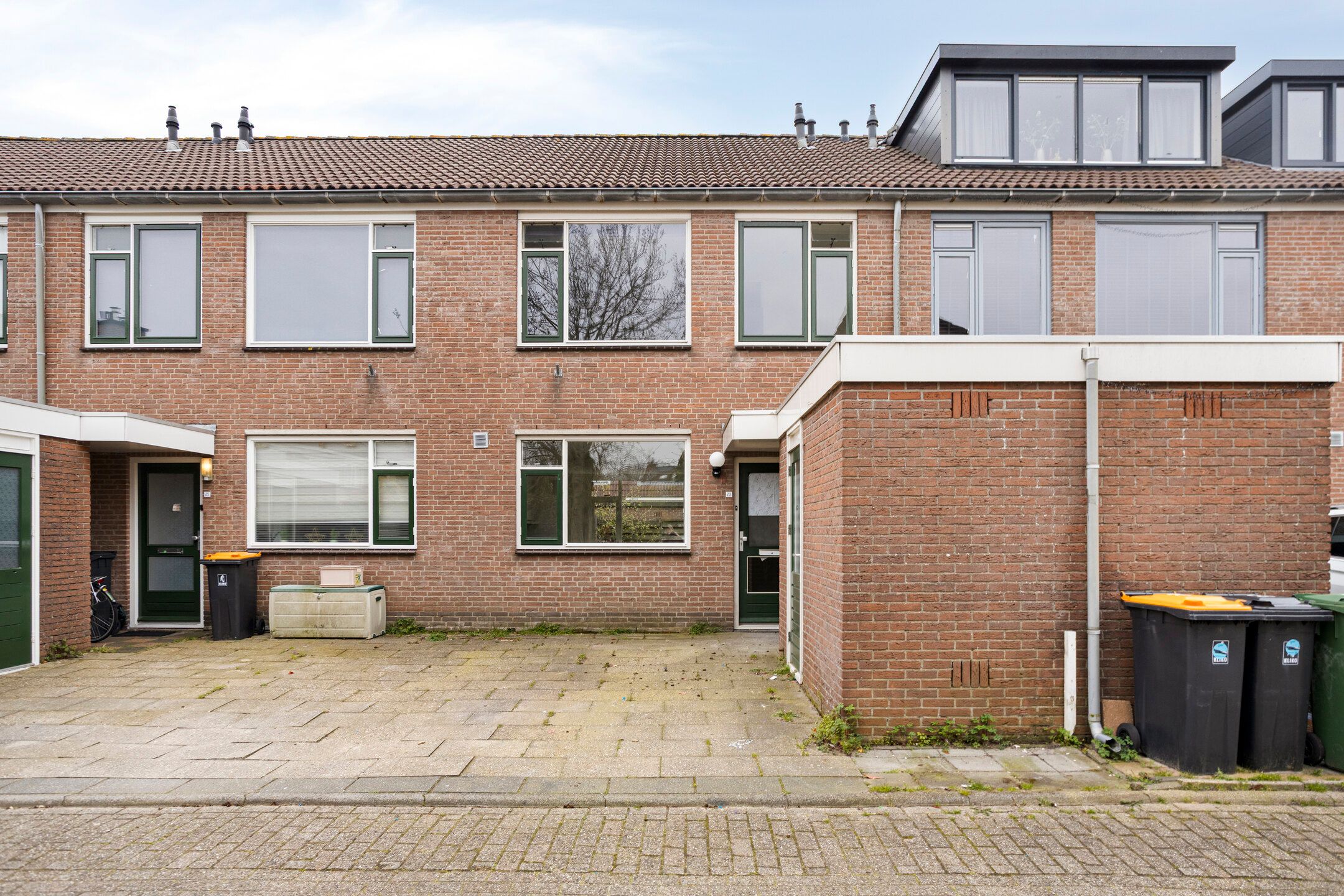 Photo 33 of Zwanebloemstraat 23