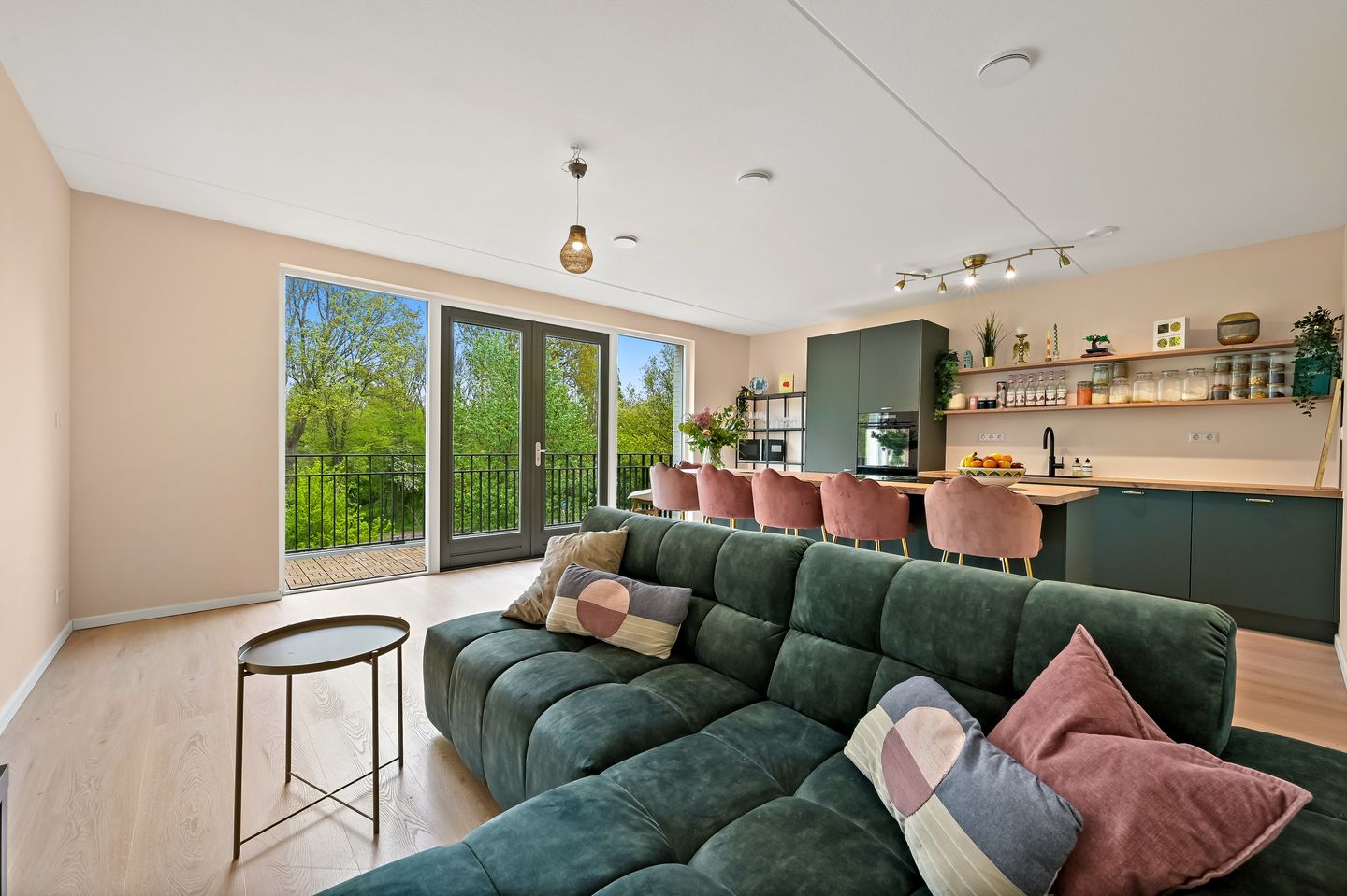 Foto 10 van Thomas Mannsingel 18-A