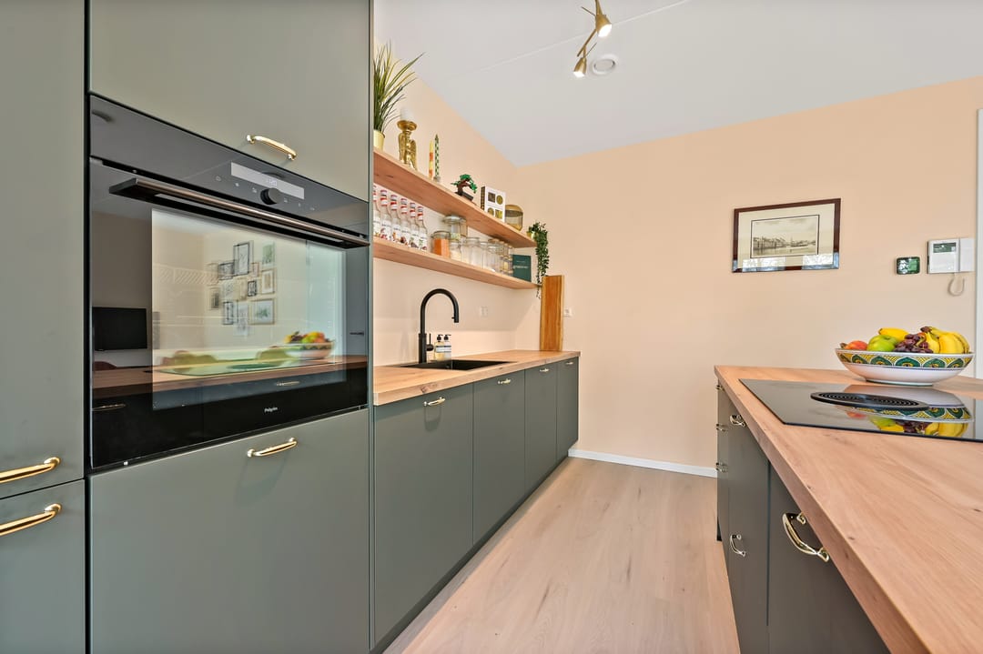 Foto 17 van Thomas Mannsingel 18-A