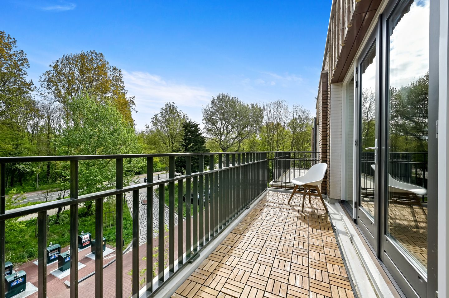 Foto 14 van Thomas Mannsingel 18-A