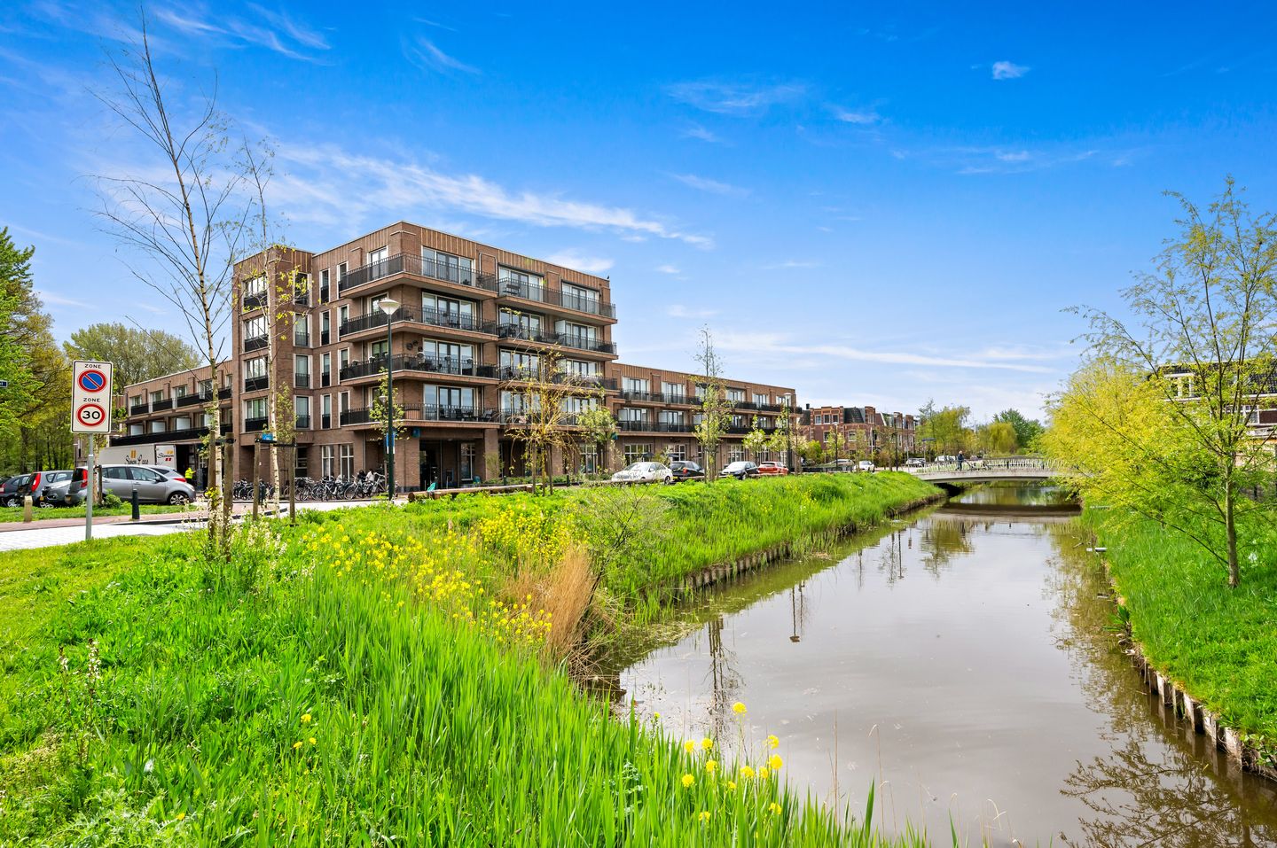 Foto 29 van Thomas Mannsingel 18-A