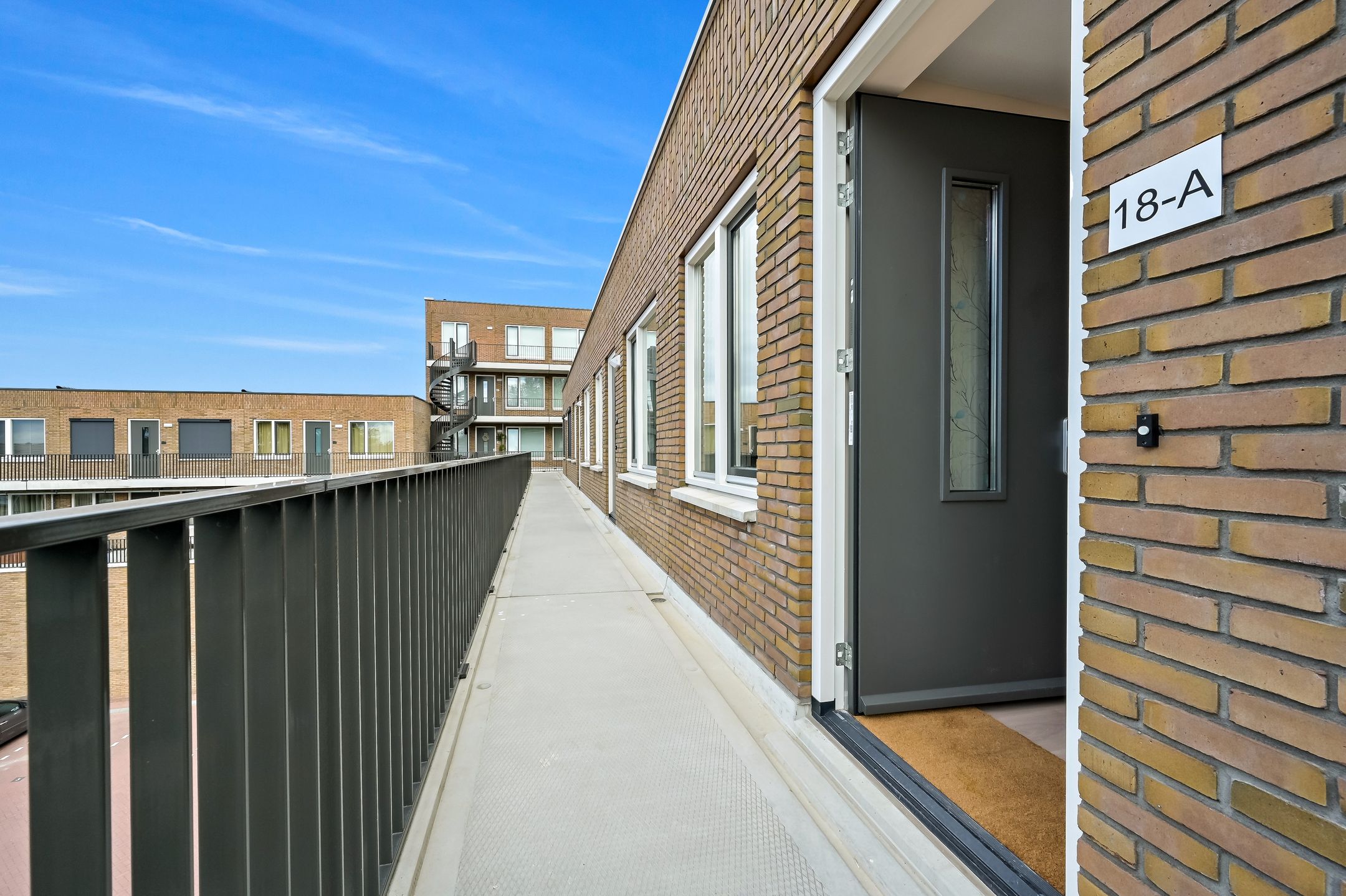 Foto 9 van Thomas Mannsingel 18-A