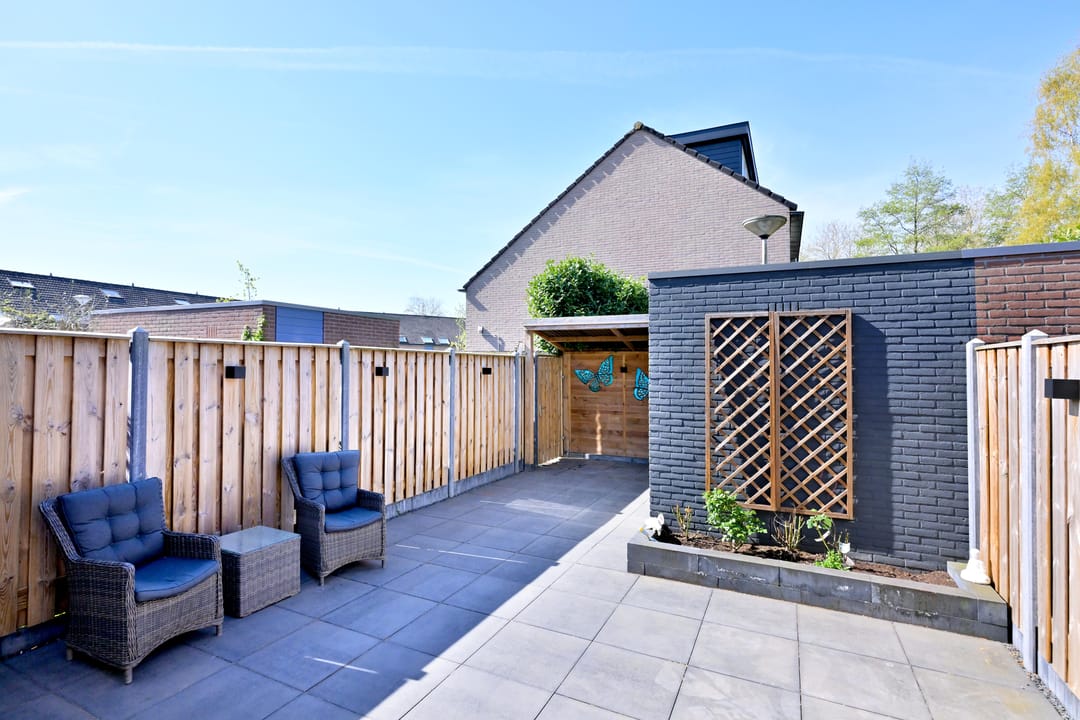 Spacious terraced home with 4 bedrooms and solar panels in Warnsveld — 41