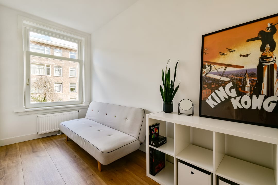 Renovated 3-Bedroom Apartment with Two Balconies in Amsterdam West — 23