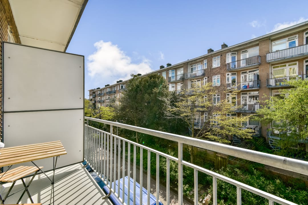 Renovated 3-Bedroom Apartment with Two Balconies in Amsterdam West — 13