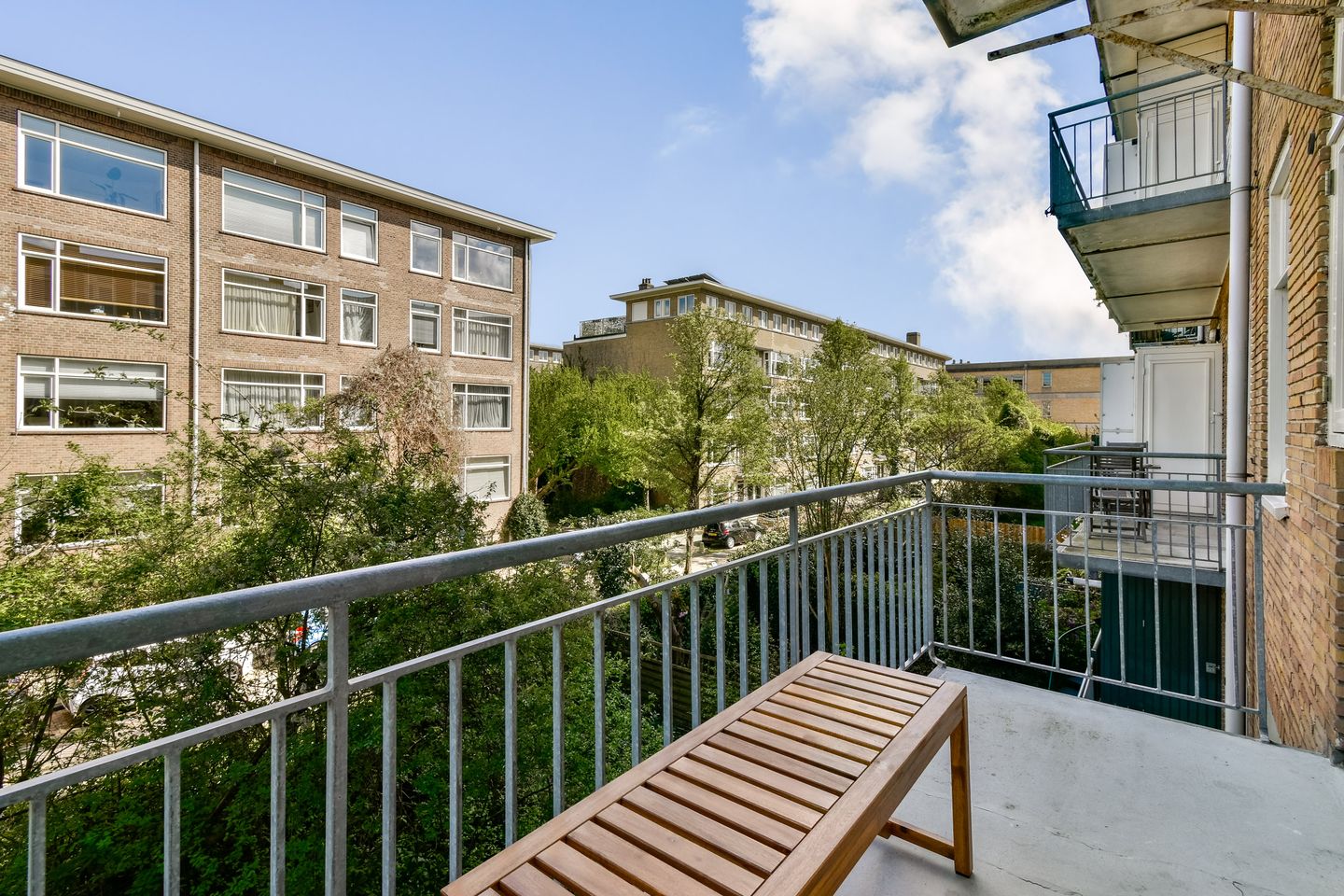 Renovated 3-Bedroom Apartment with Two Balconies in Amsterdam West — 25