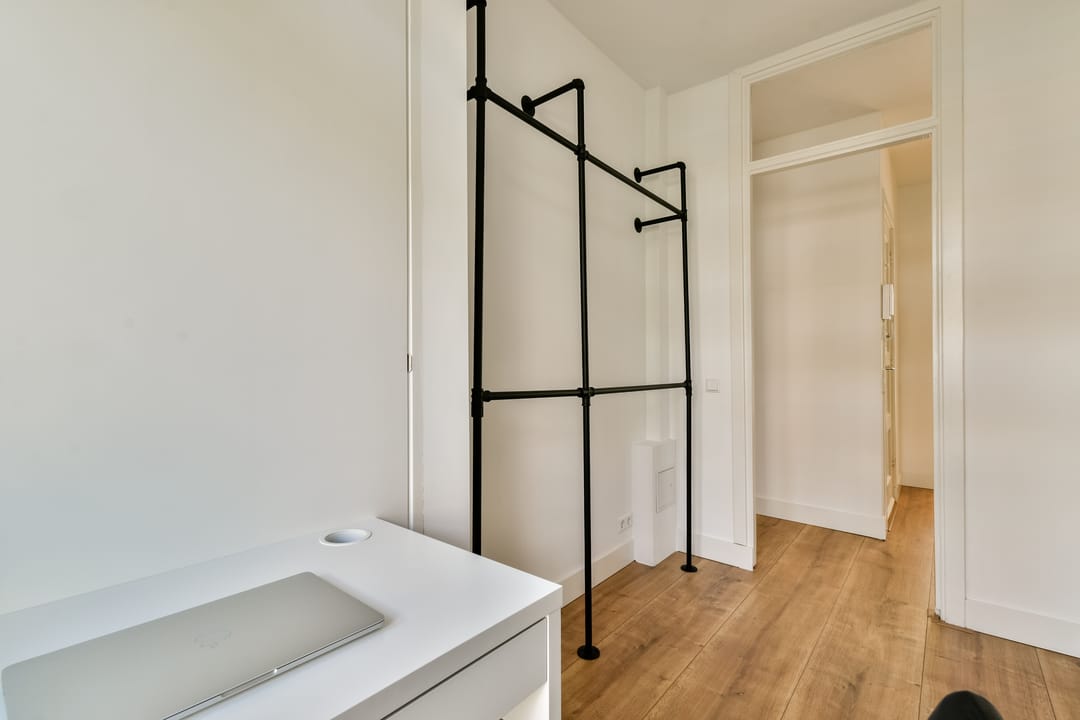 Renovated 3-Bedroom Apartment with Two Balconies in Amsterdam West — 22