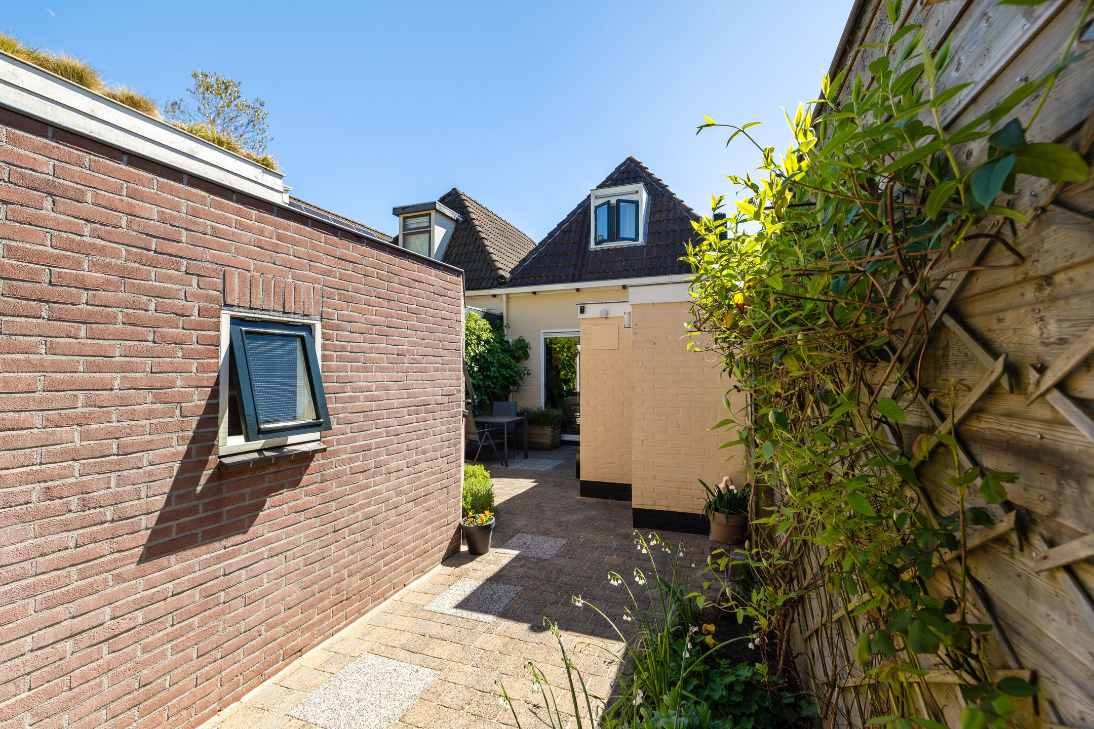 Photo 33 of Damsterdiep 274