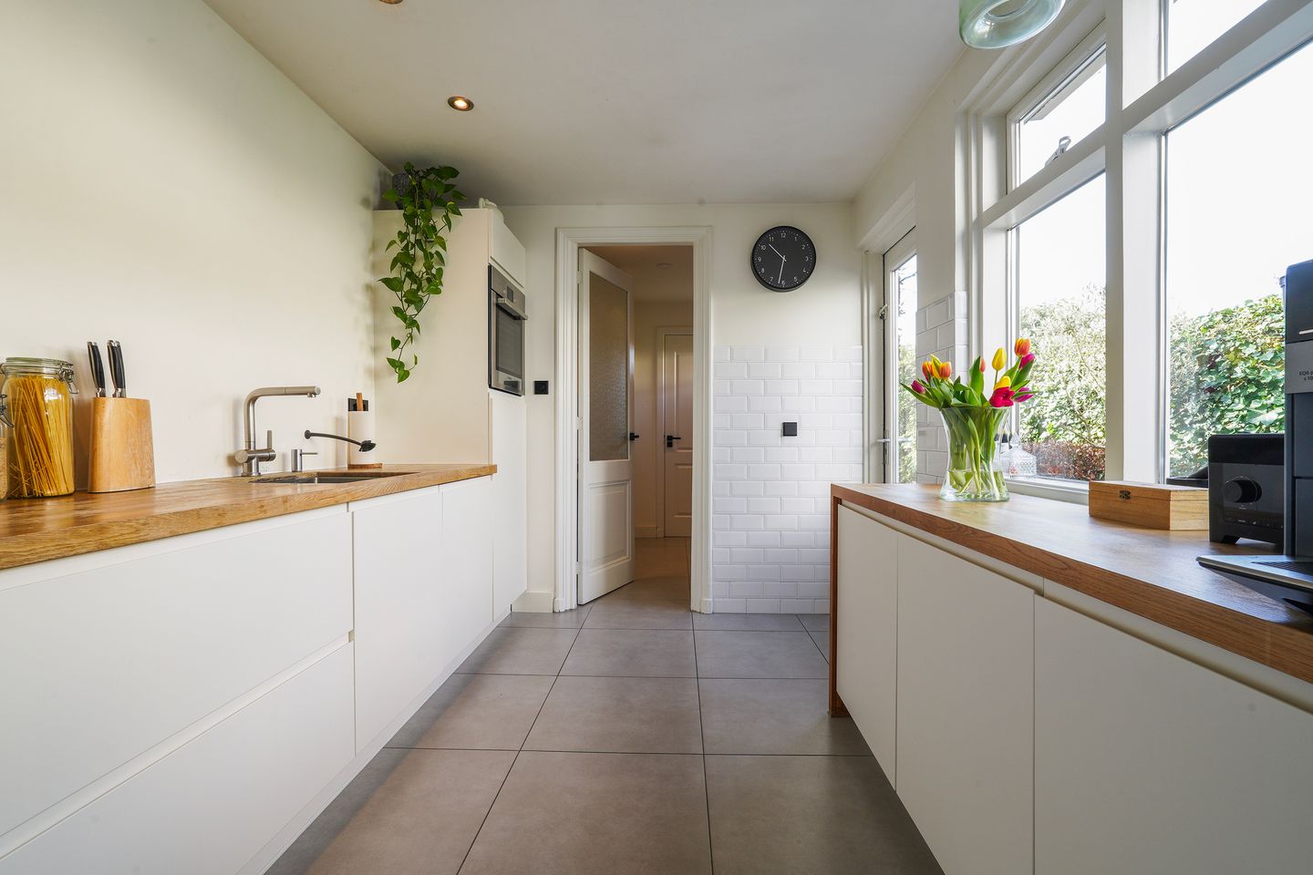Photo 19 of Breukelsestraat 19