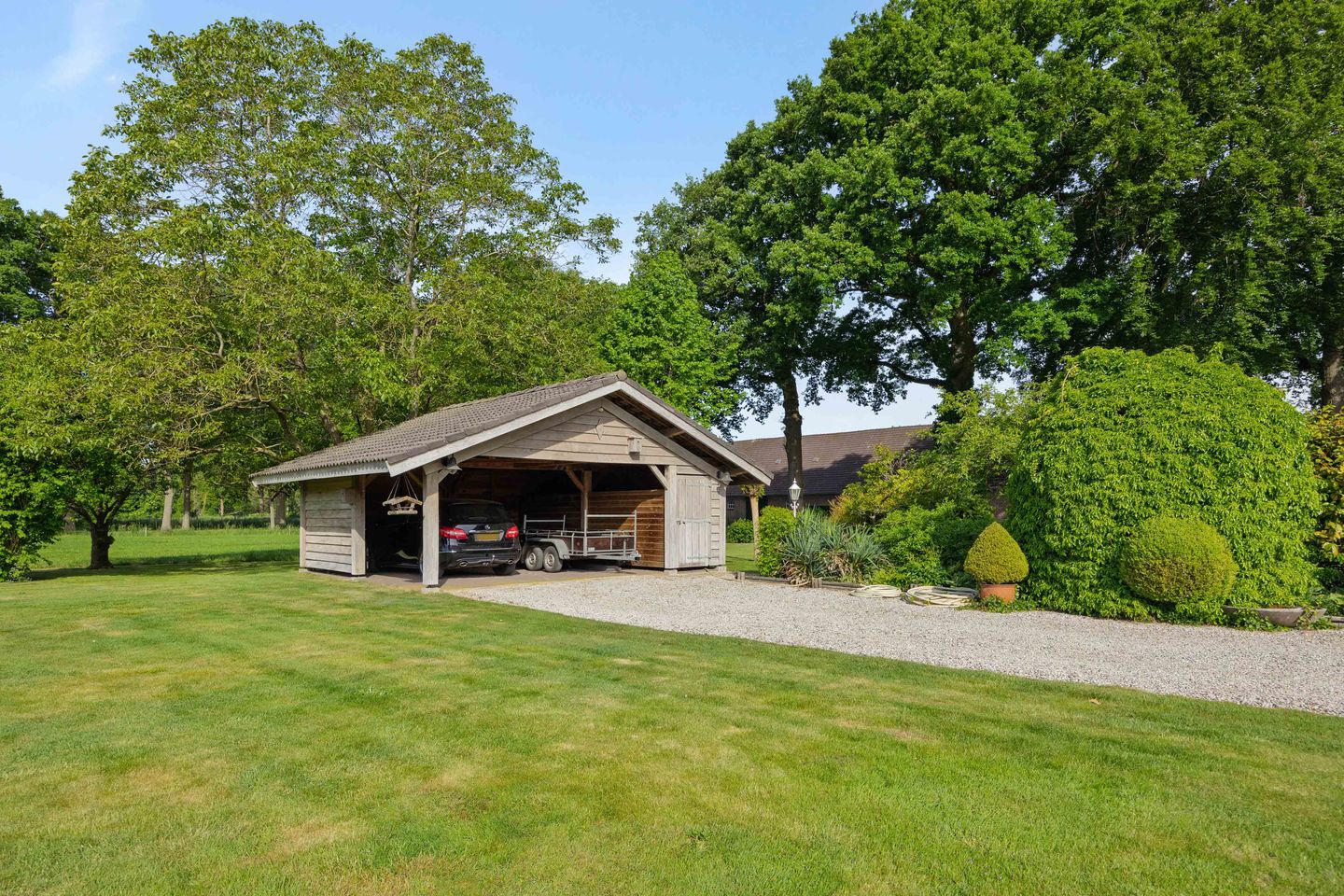 Spacious semi-detached farmhouse with large hobby space in peaceful Helenaveen — 34