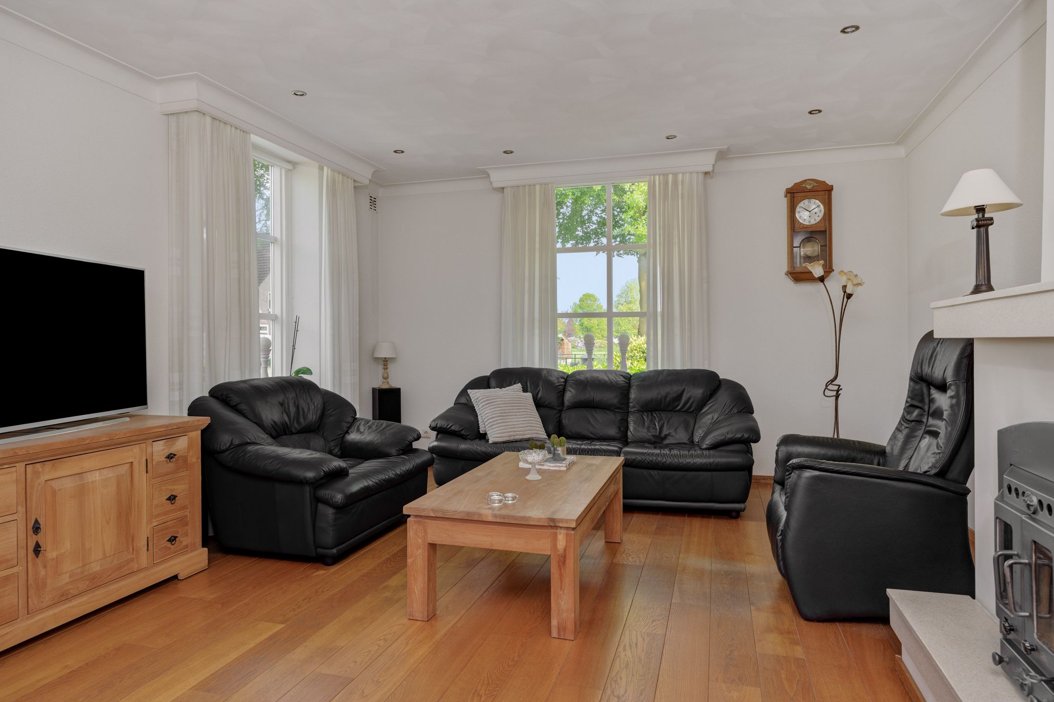 Spacious semi-detached farmhouse with large hobby space in peaceful Helenaveen — 12