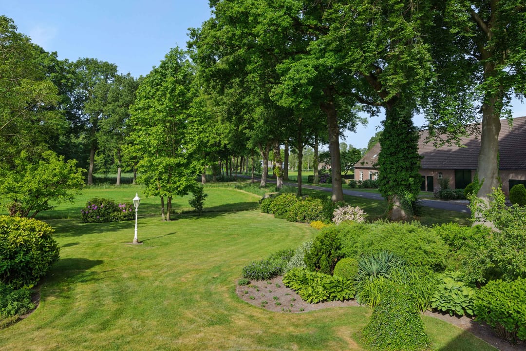 Spacious semi-detached farmhouse with large hobby space in peaceful Helenaveen — 41