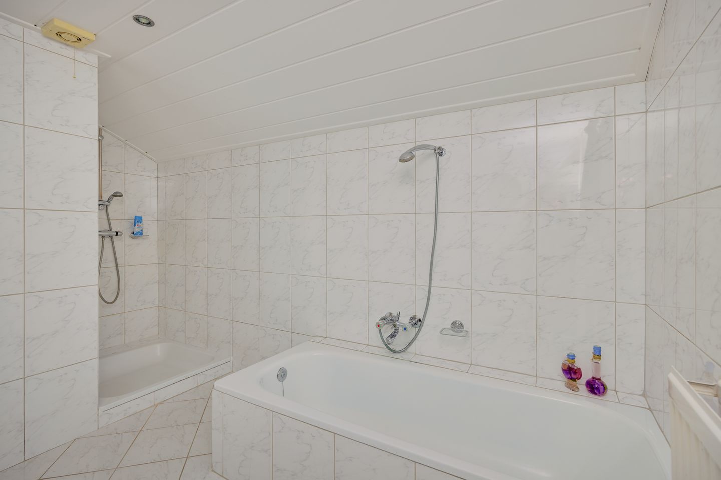 Spacious semi-detached farmhouse with large hobby space in peaceful Helenaveen — 19