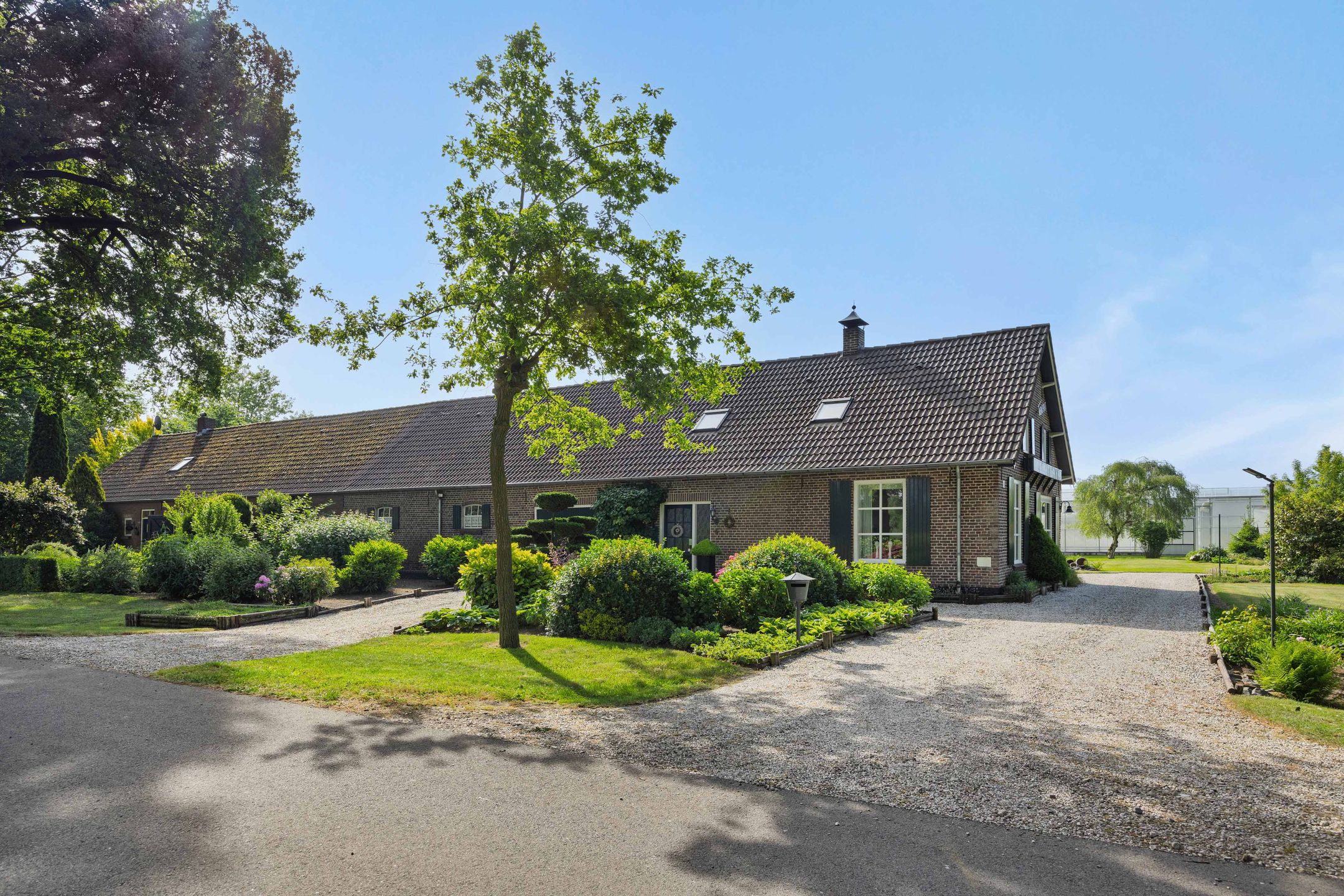 Spacious semi-detached farmhouse with large hobby space in peaceful Helenaveen — 45