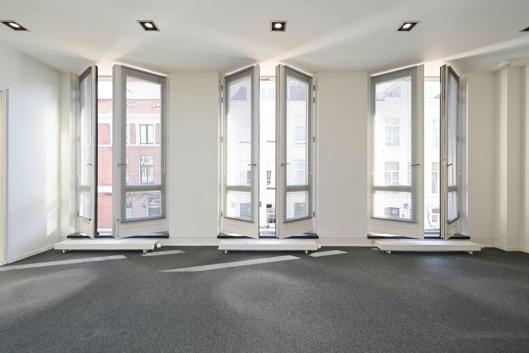 Photo 21 of Nieuwe Schoolstraat 52