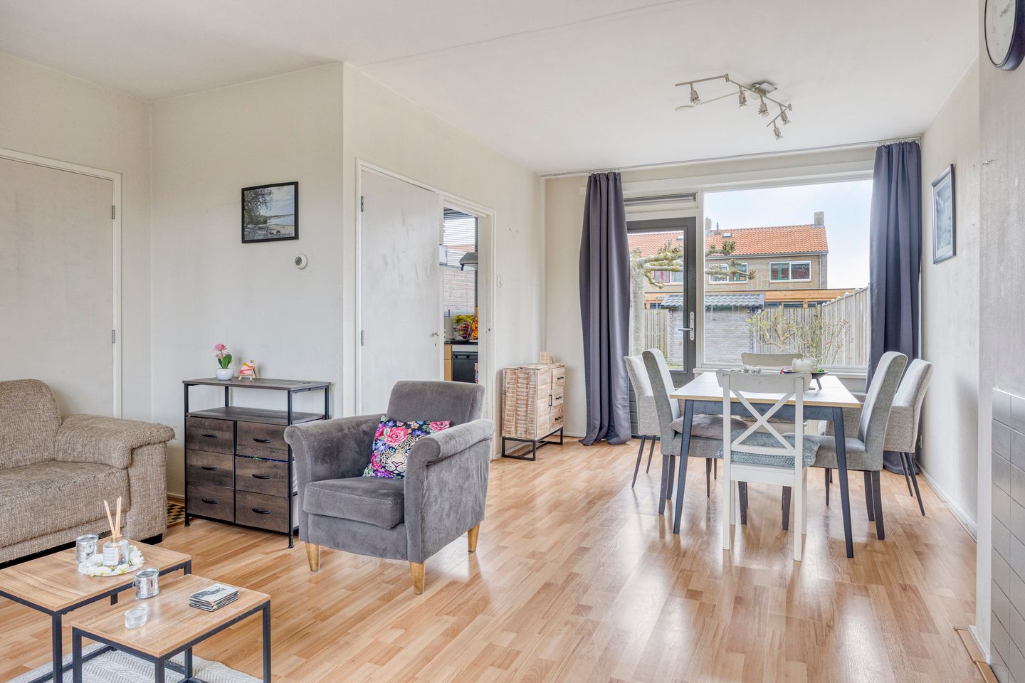 Photo 10 of De Oost 12