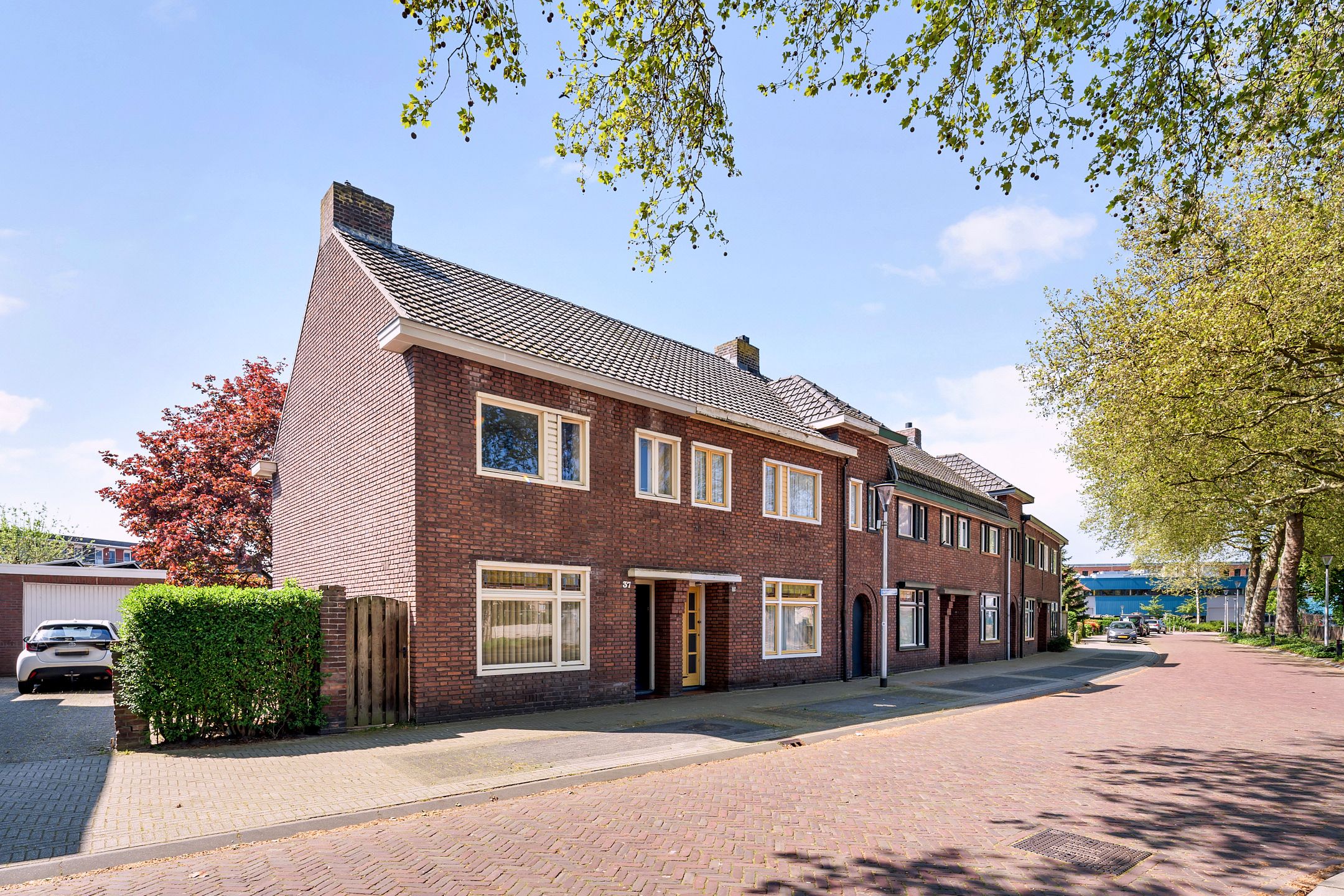 Helmondselaan 37 
