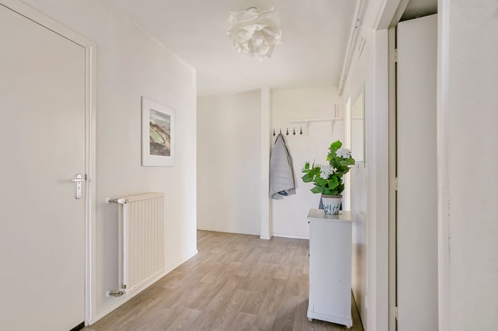 Photo 3 of Stadswal 36-B