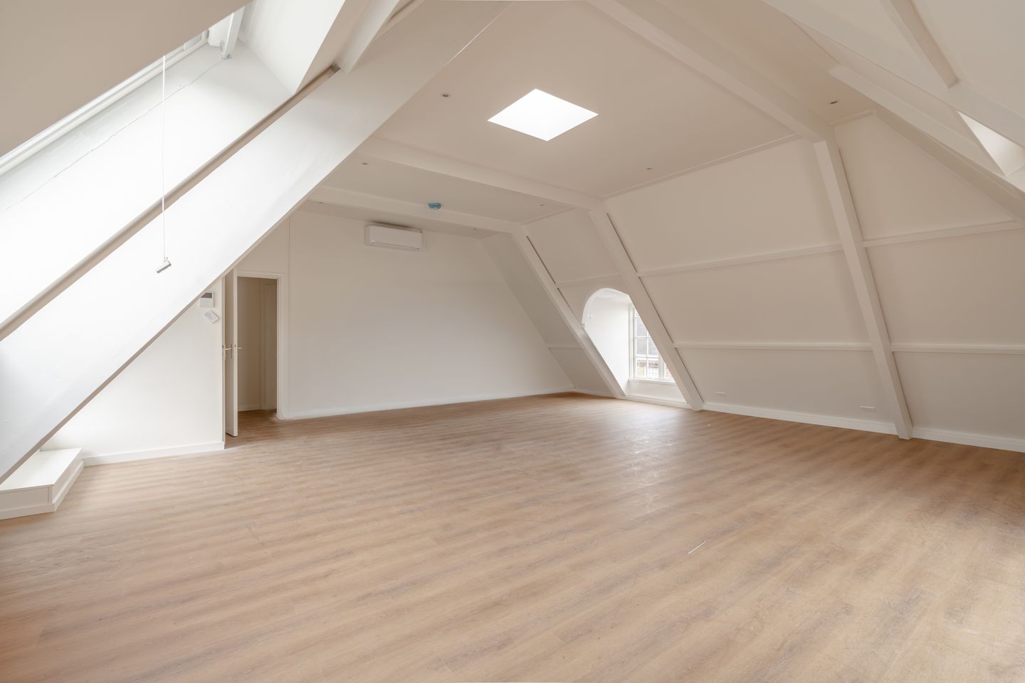 Bekijk foto 4 van Stationsstraat 17