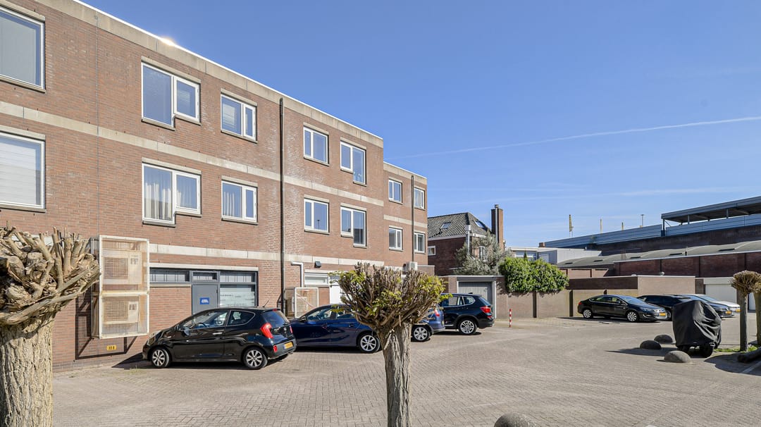 Photo 7 of Bredaseweg 33-C