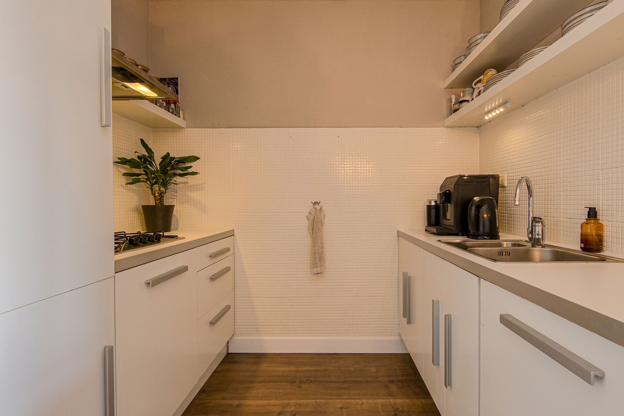 Photo 3 of Bredaseweg 33-C