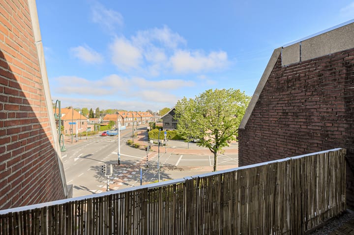 Photo 4 of Bredaseweg 33-C