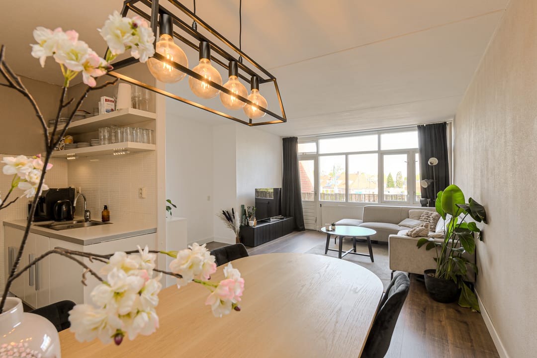 Photo 17 of Bredaseweg 33-C