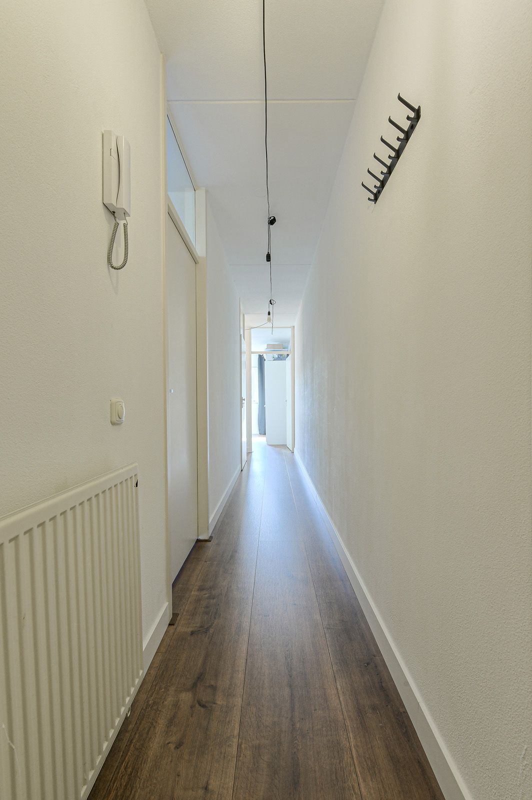 Photo 24 of Bredaseweg 33-C