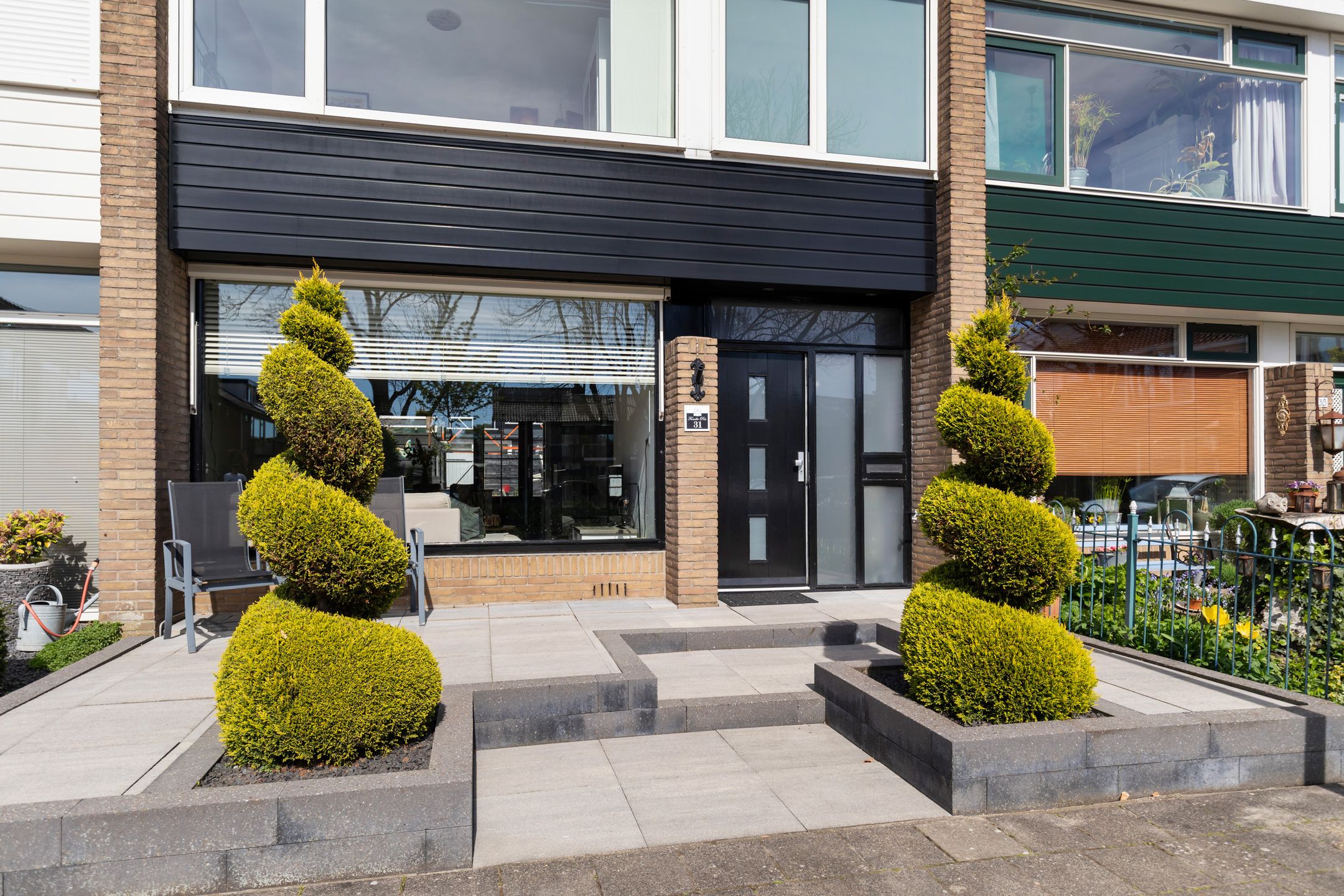 Foto 3 van Warmoeziershof 31