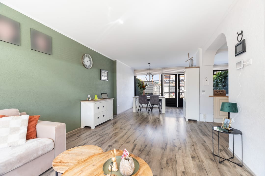 Foto 7 van Warmoeziershof 31