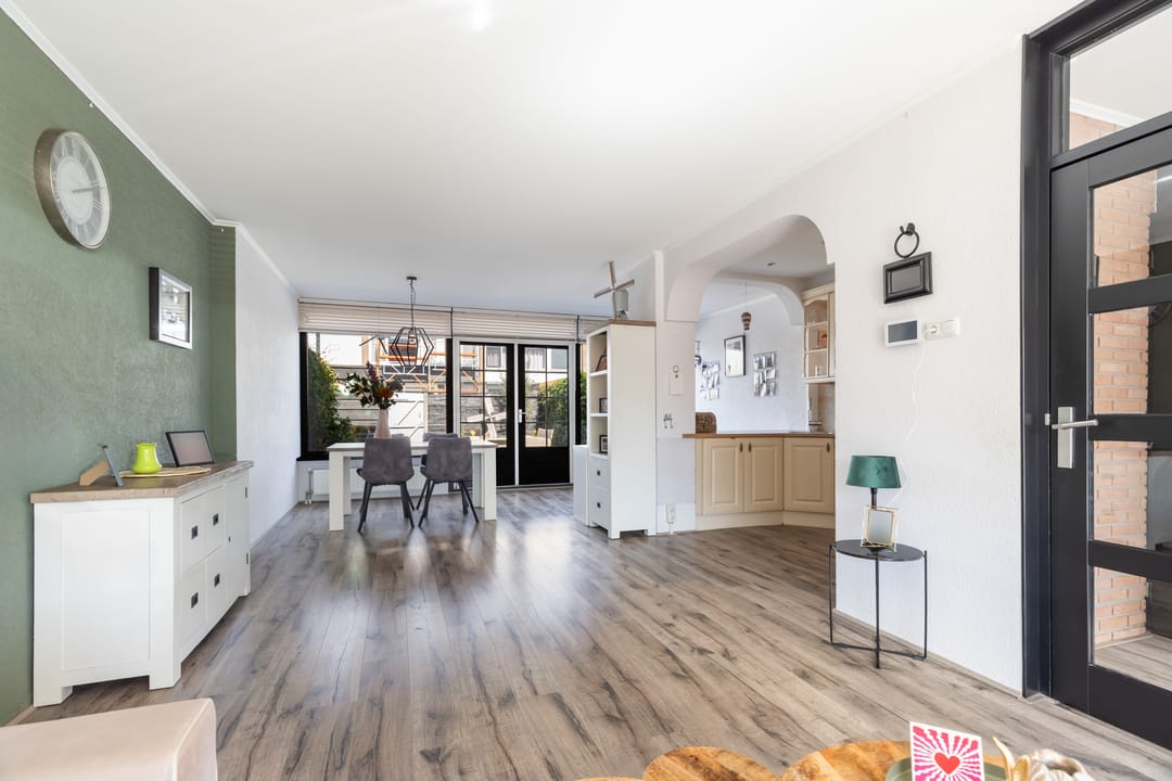 Foto 8 van Warmoeziershof 31