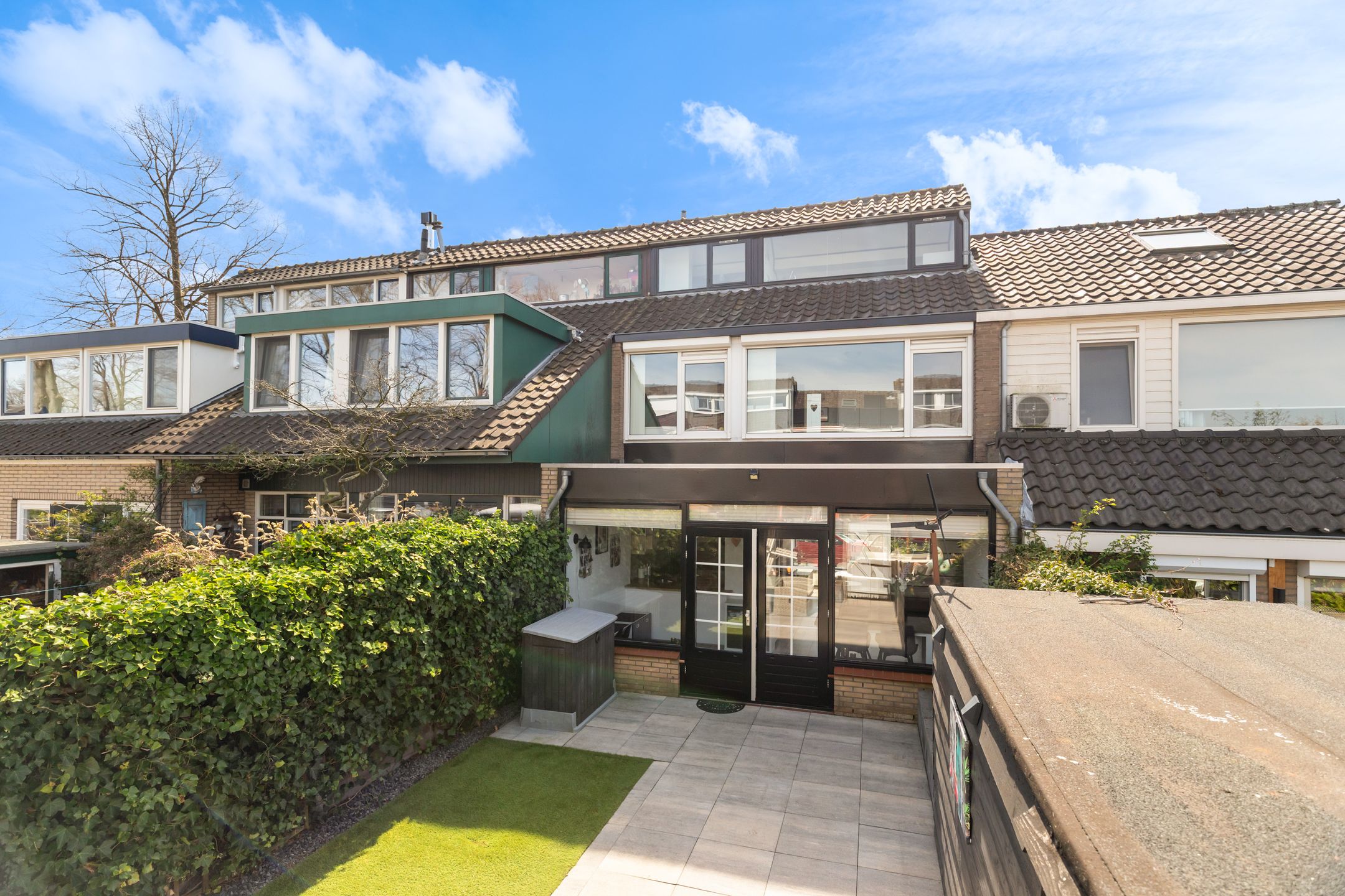 Foto 15 van Warmoeziershof 31