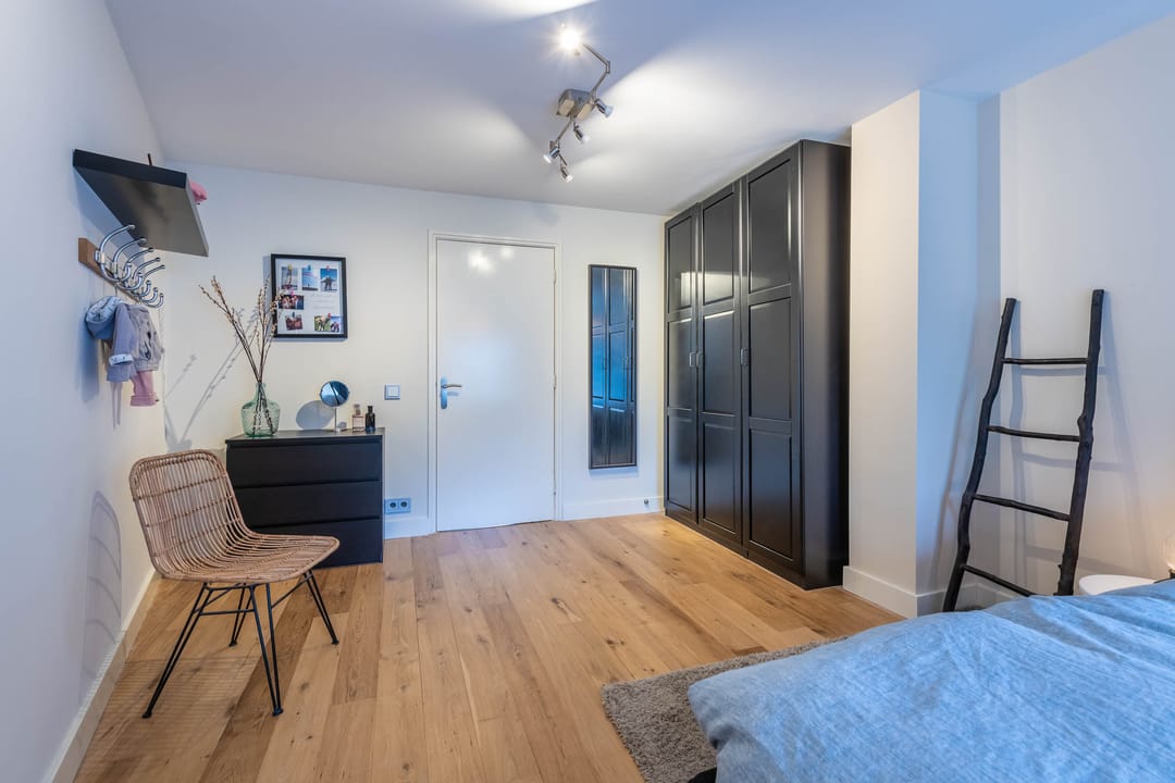 Spacious Apartment with Sunny Rooftop Terrace in Haarlem Center — 13
