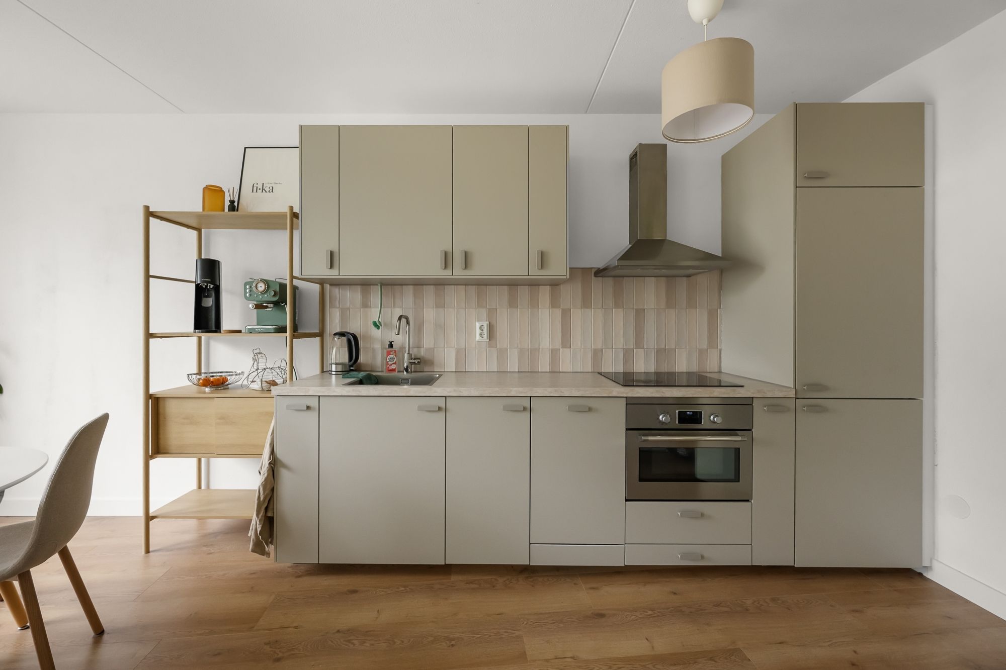 Photo 12 of Raadhuisstraat 89