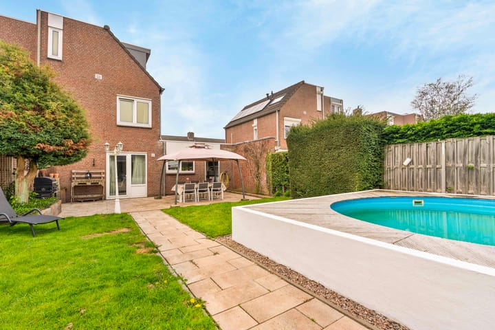 Tussenwoning te koop: Koempel 15, Landgraaf