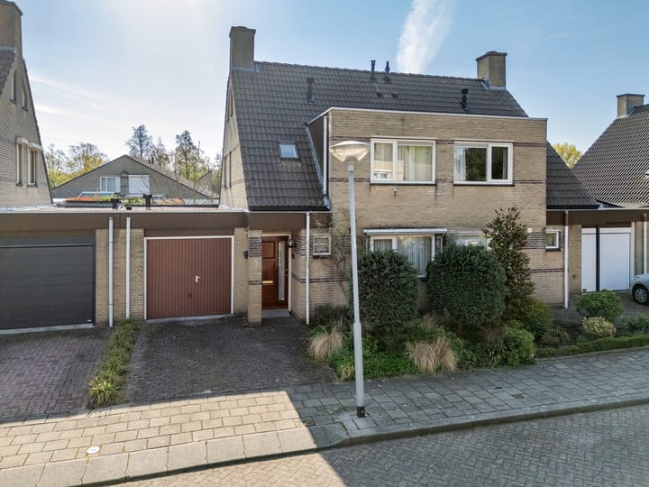 Photo 2 of Jan van Broekhuizenstraat 17