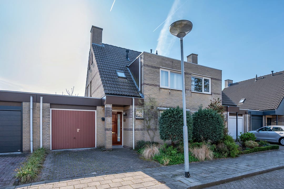 Photo 1 of Jan van Broekhuizenstraat 17