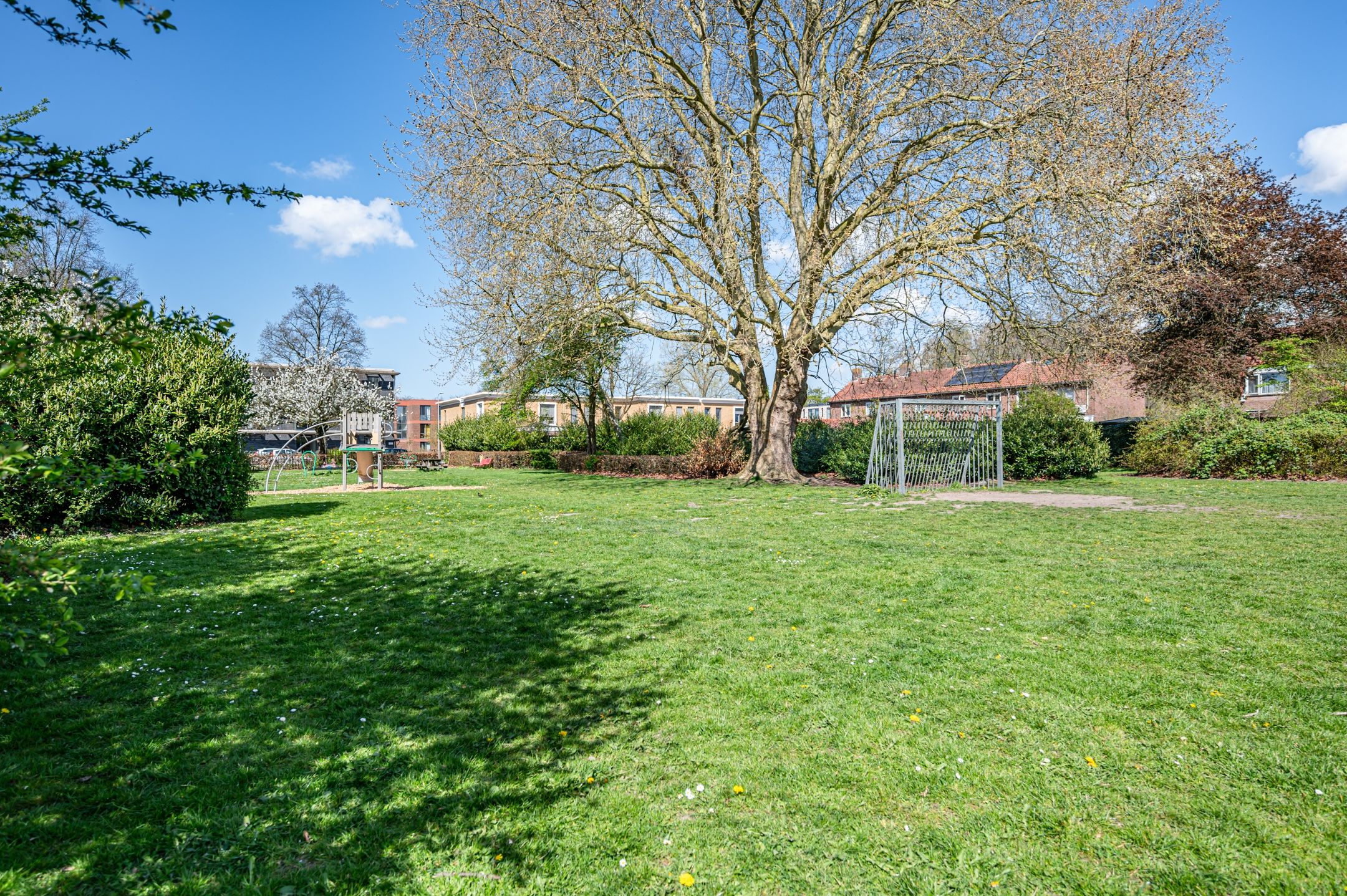 Photo 39 of Hoefbladstraat 15