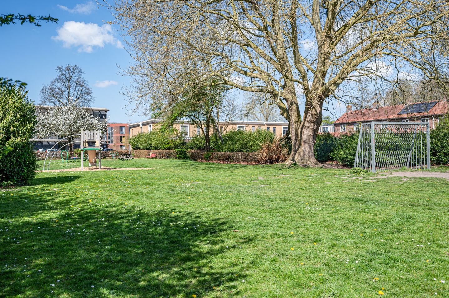 Photo 40 of Hoefbladstraat 15