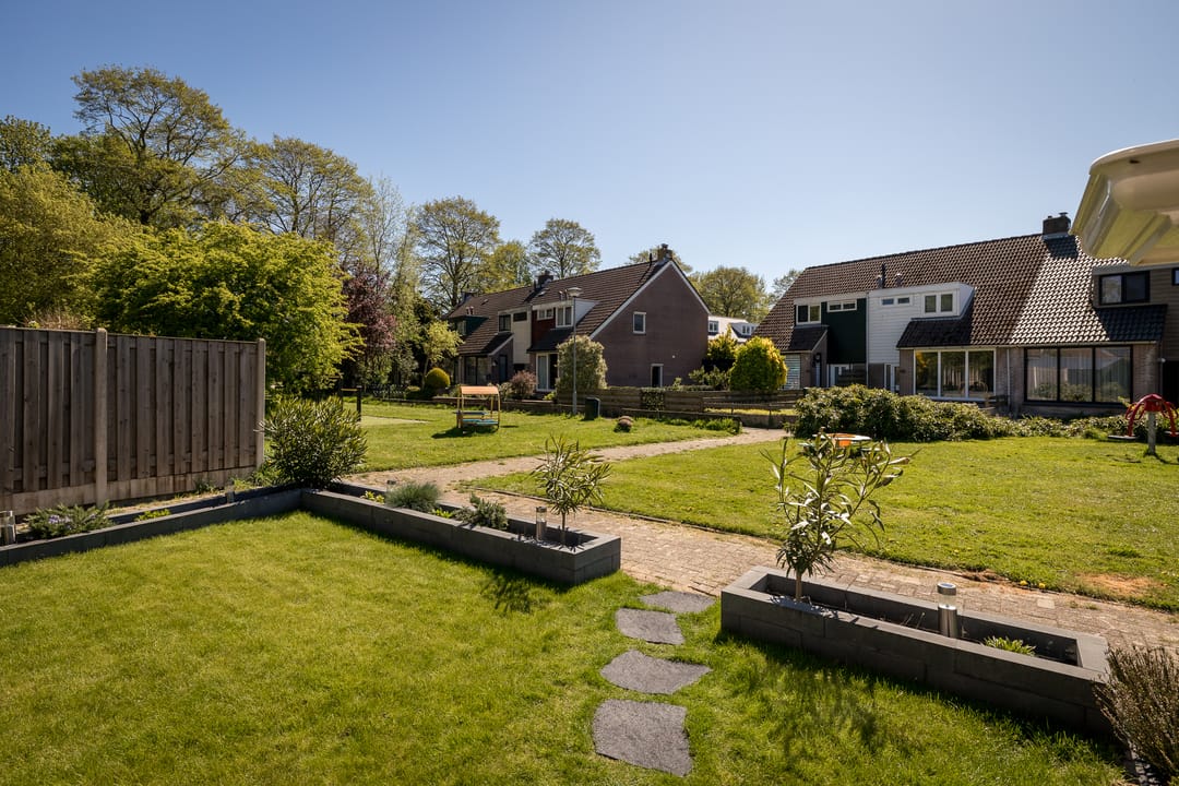 Foto 7 van Duiker 108