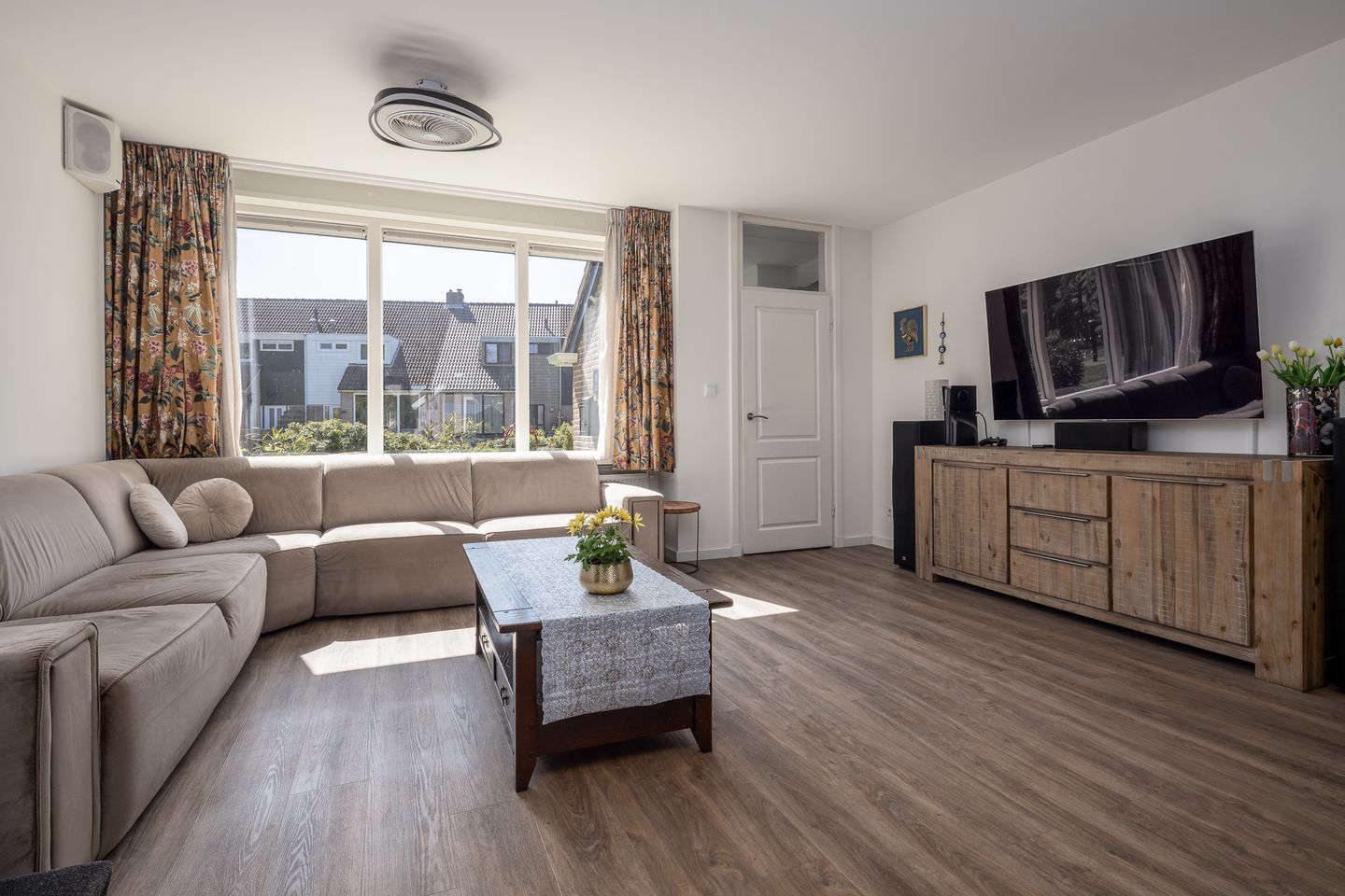 Foto 10 van Duiker 108