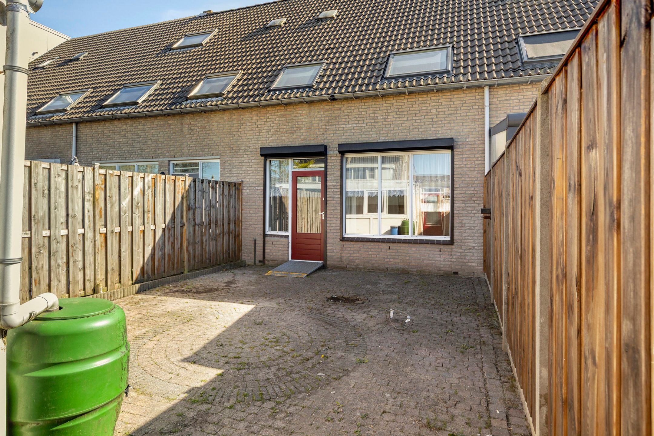 Foto 27 van Neerpeltstraat 8