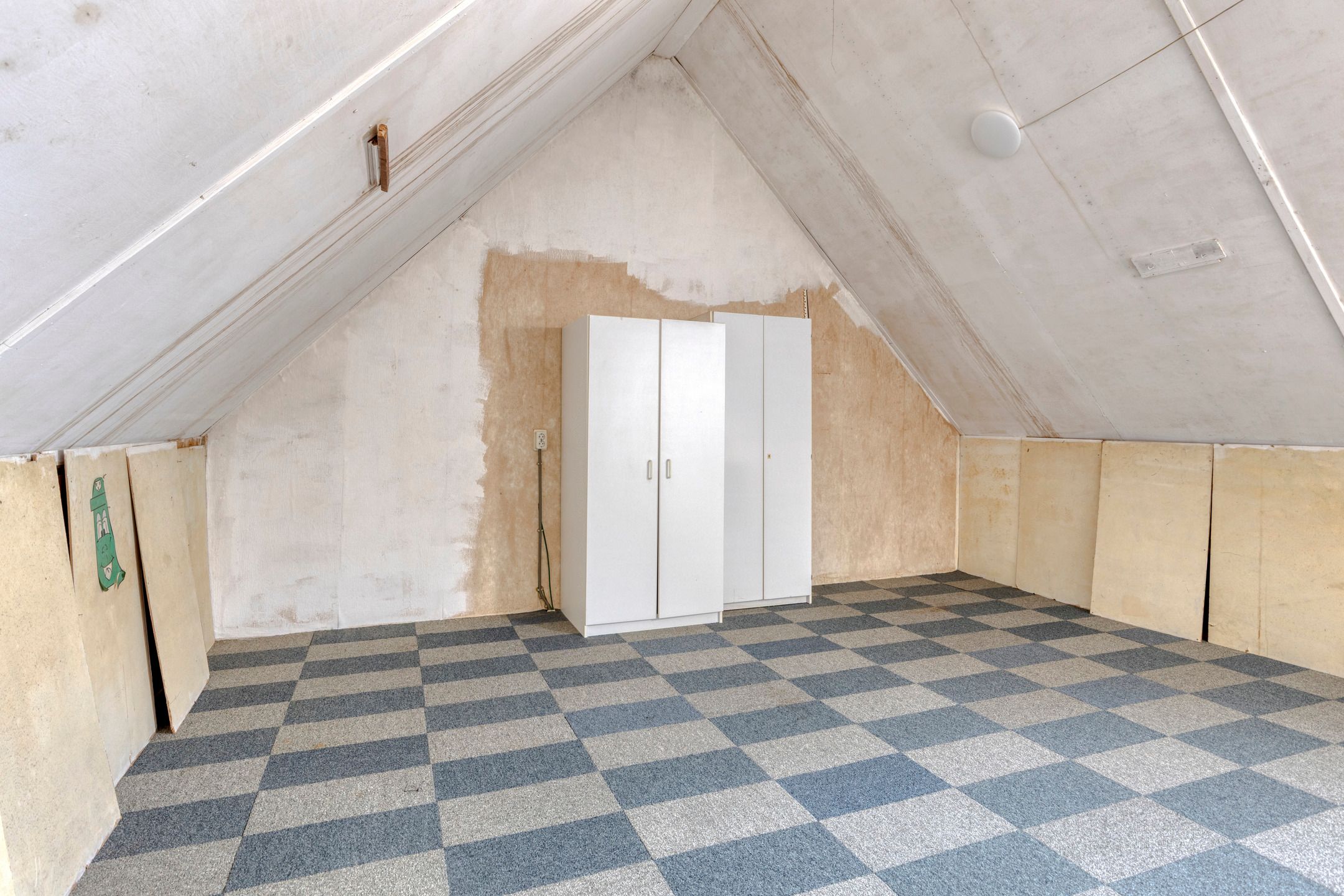 Foto 24 van Neerpeltstraat 8