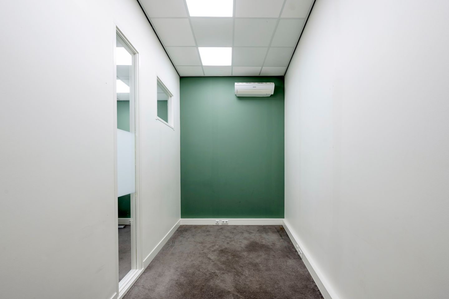 View photo 3 of Singel 233-H