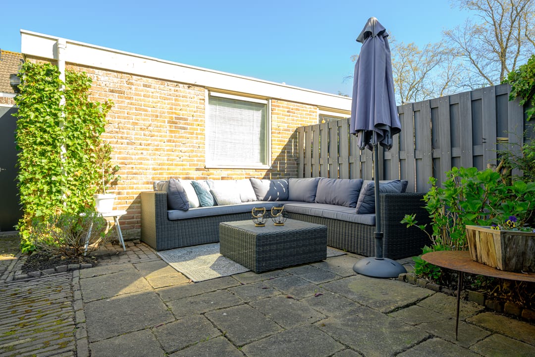 Spacious Family Home with Free View and 4 Bedrooms in Child-Friendly Neighborhood — 13