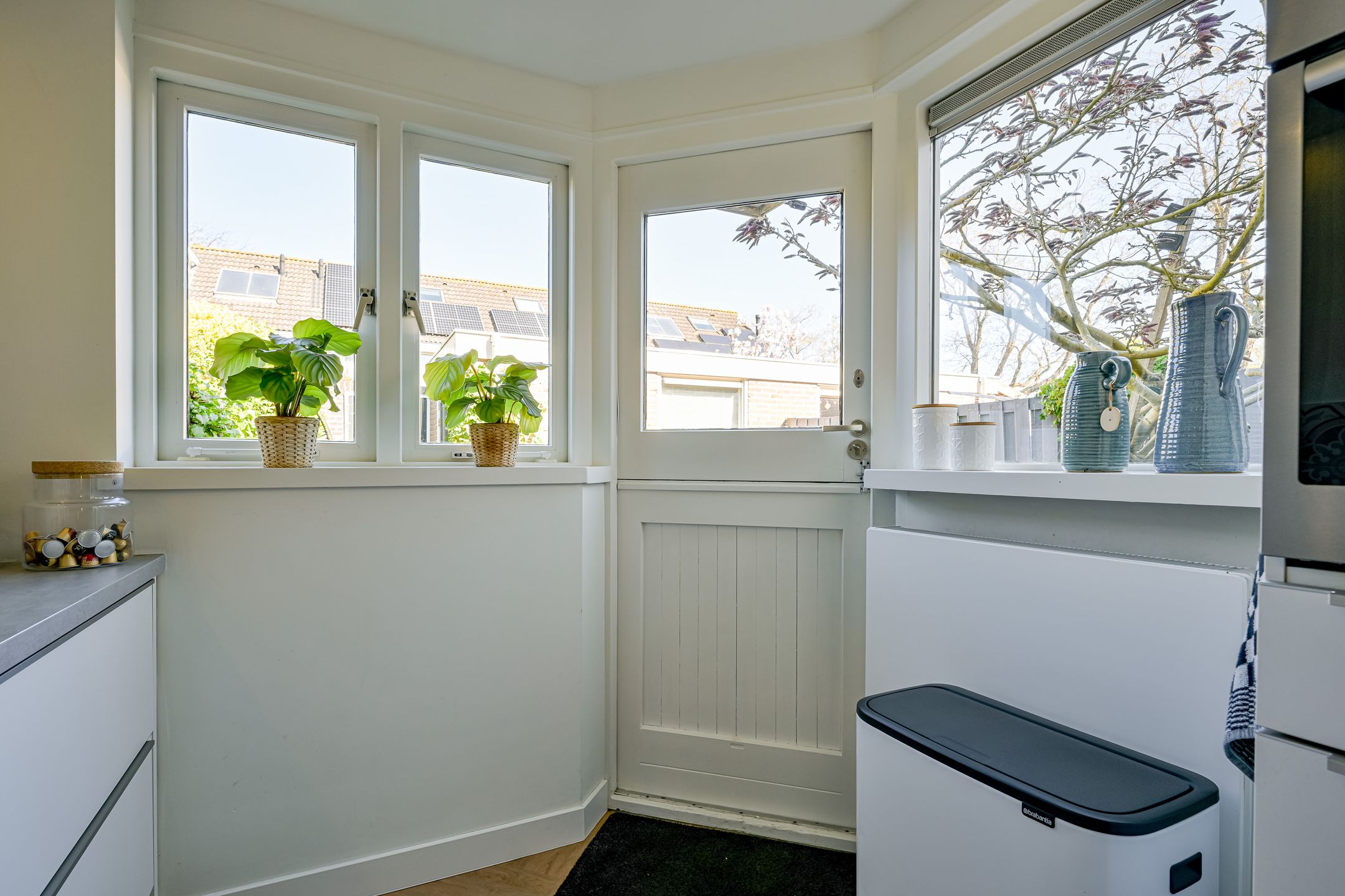 Spacious Family Home with Free View and 4 Bedrooms in Child-Friendly Neighborhood — 12
