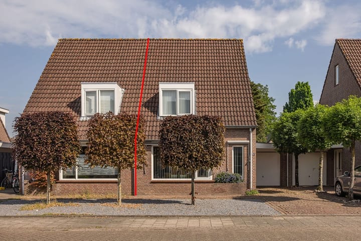 Photo 3 of Marga Klompéstraat 15