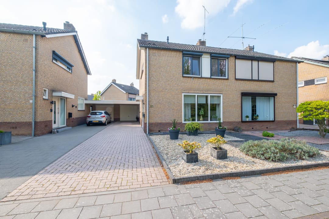 Foto 1 van Spoorstraat 60